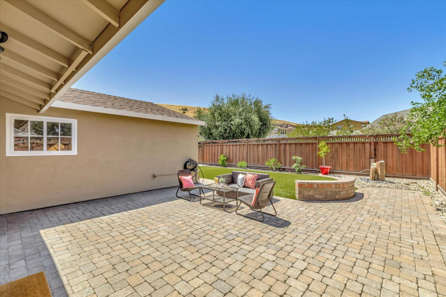 3887 Regaby Place CT