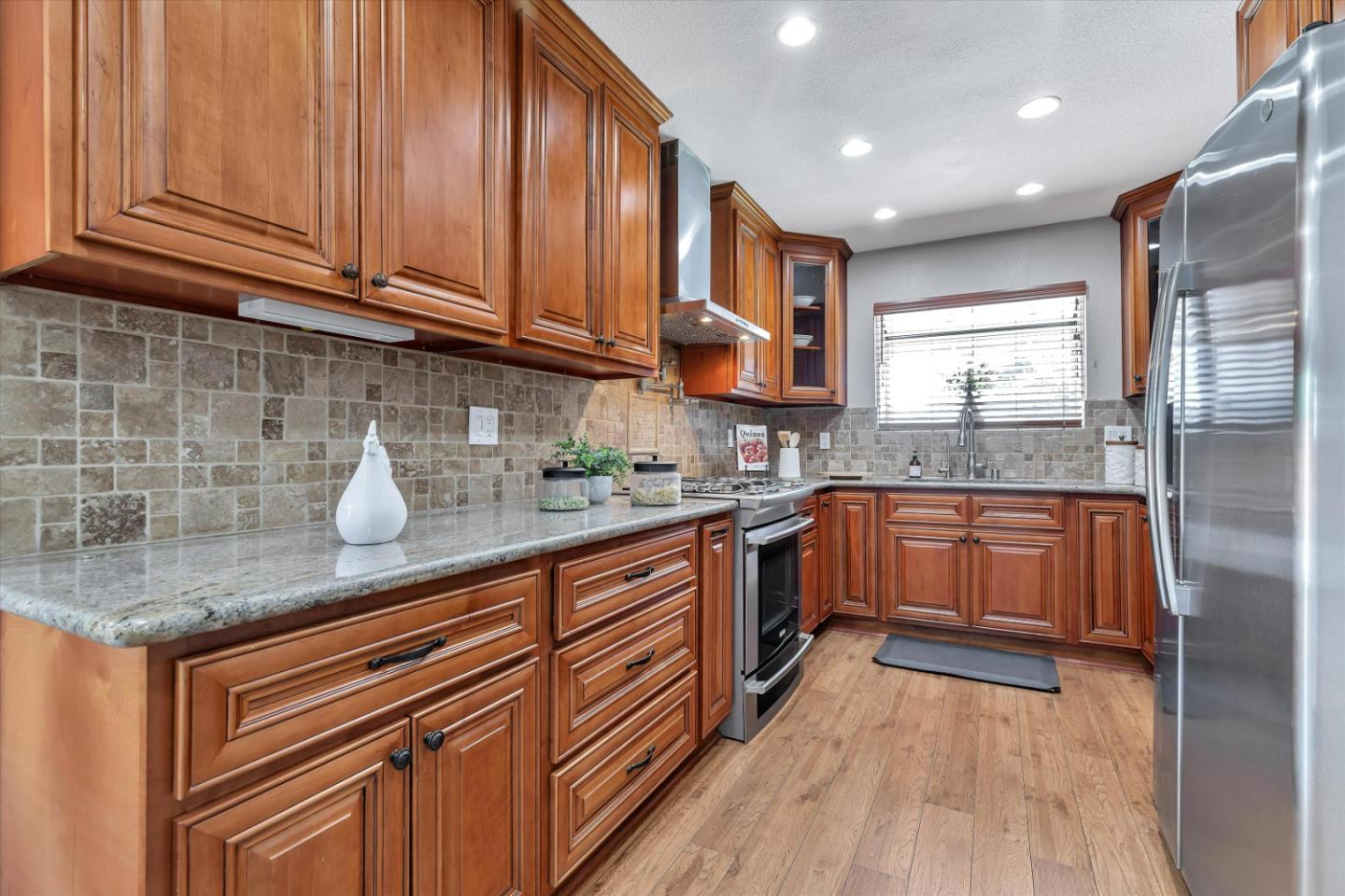 3887 Regaby Place CT
