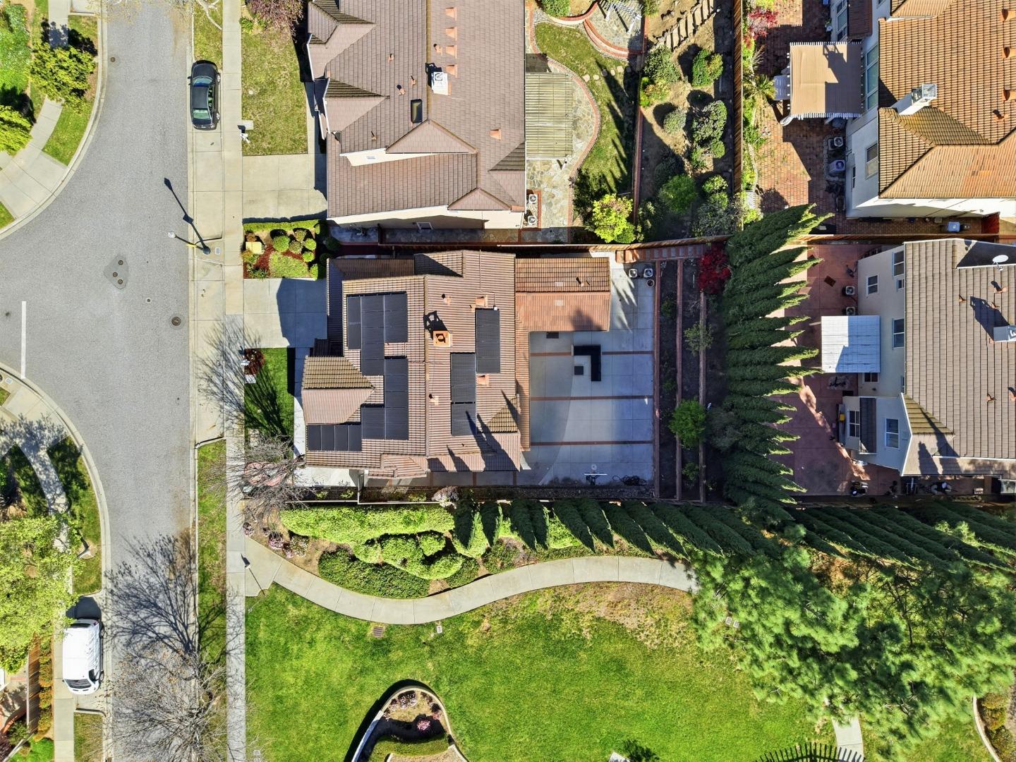 3946 Louvre Avenue