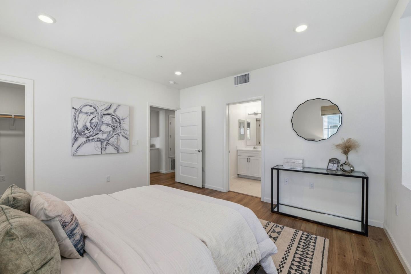 3078 Empoli Lane 5