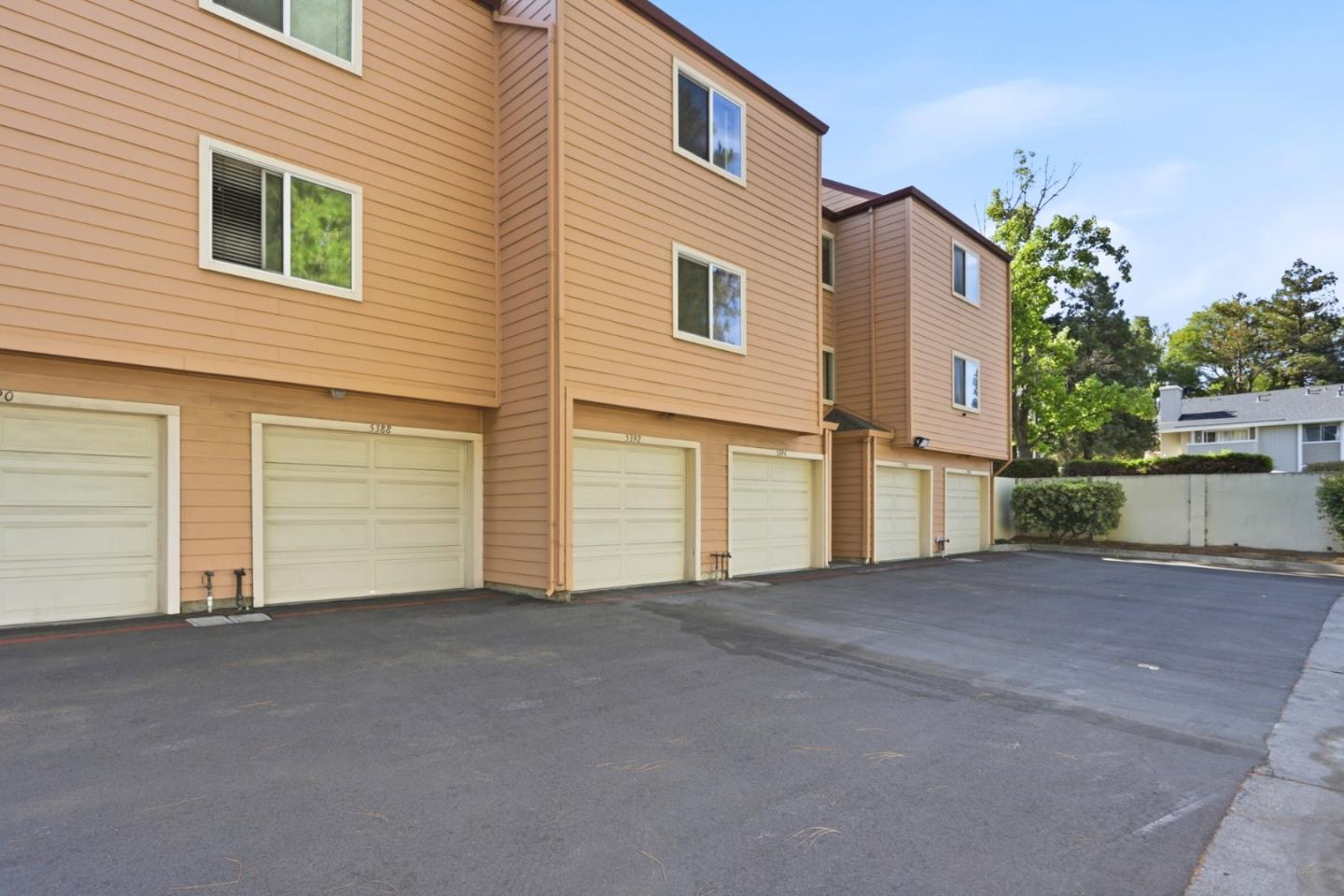5392 Borneo CIR