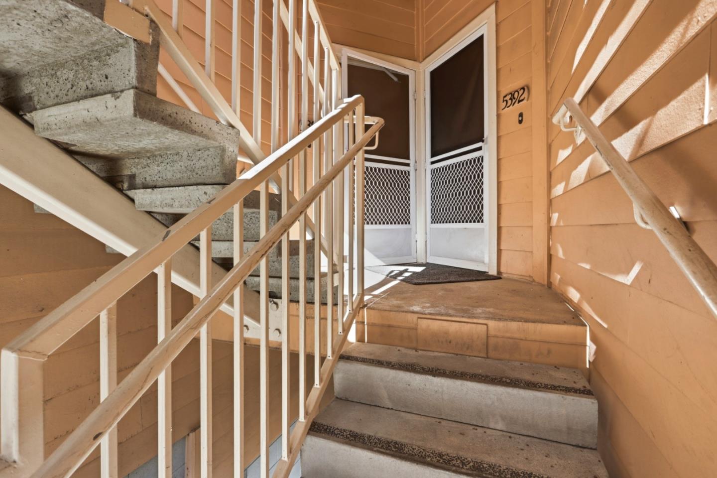 5392 Borneo CIR