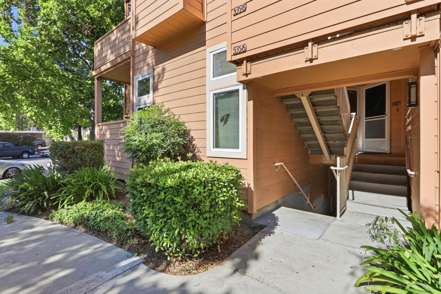 5392 Borneo CIR