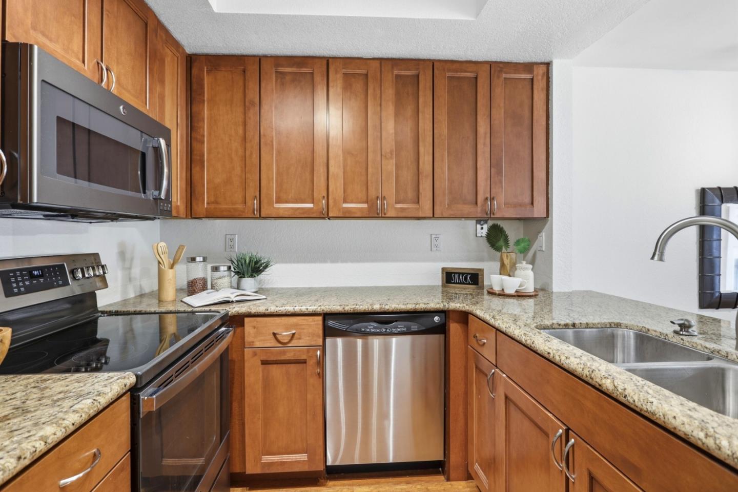 5392 Borneo CIR