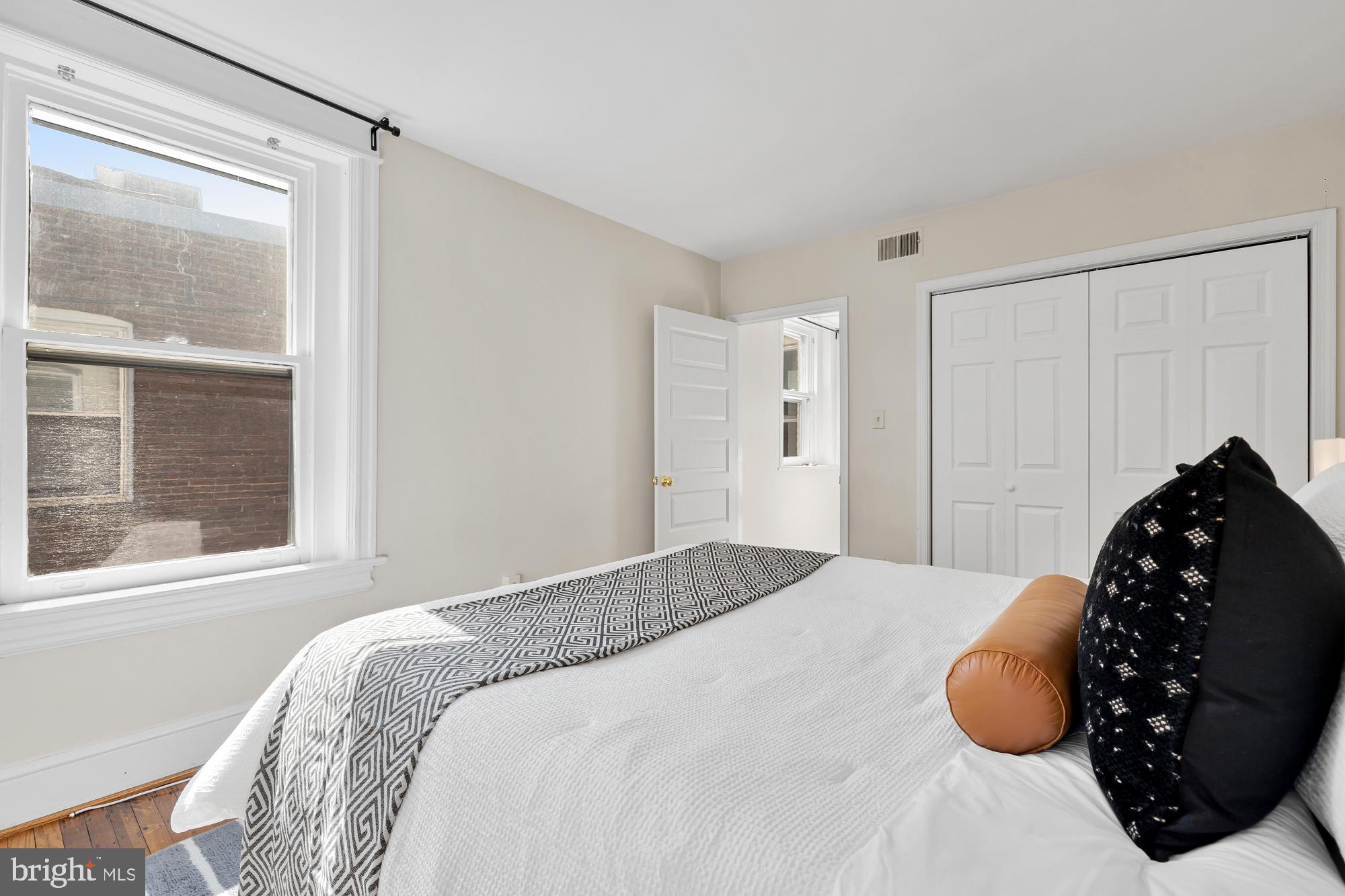 2339 Ashmead PLACE NW Unit: 4