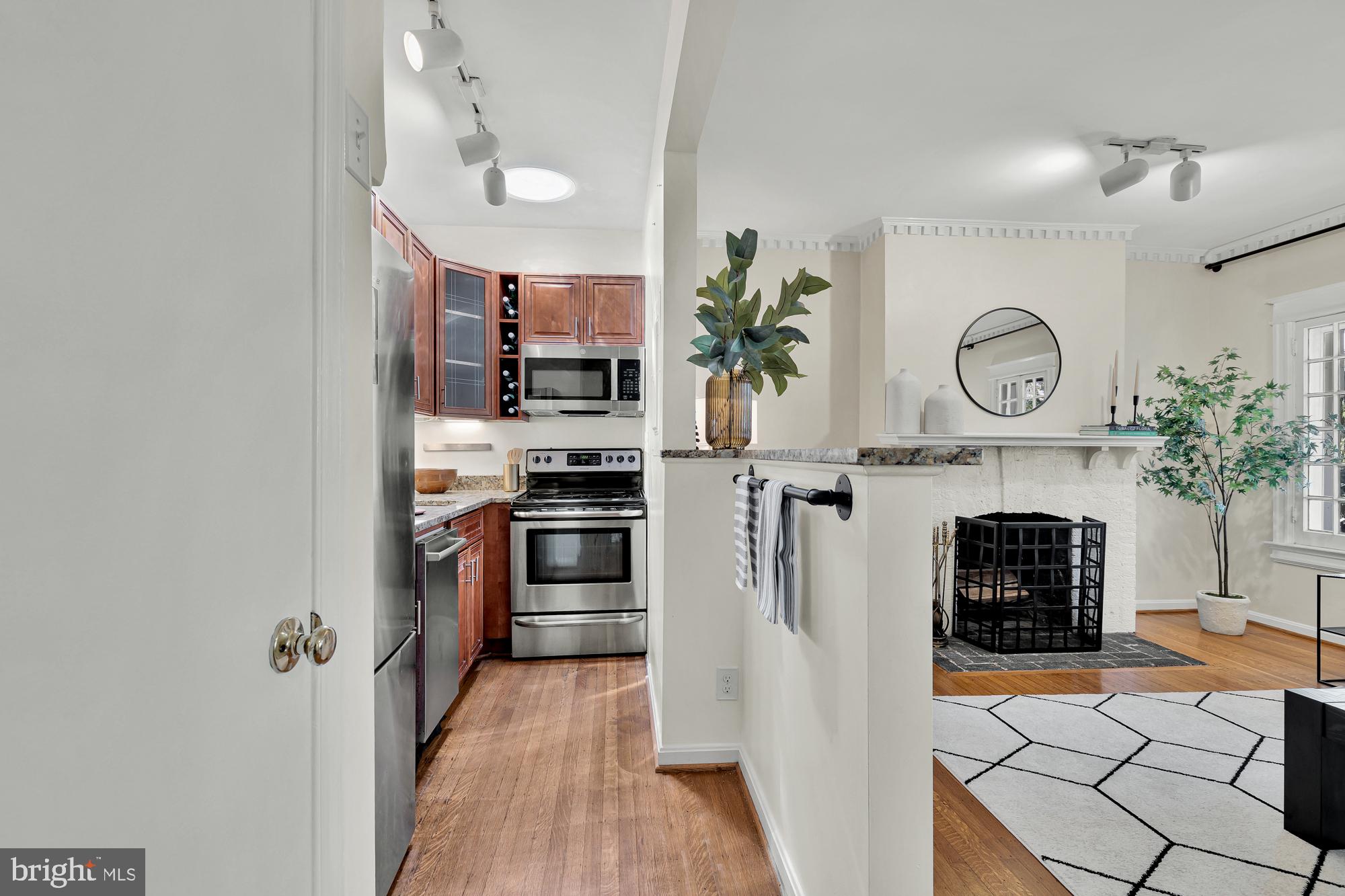 2339 Ashmead PLACE NW Unit: 4
