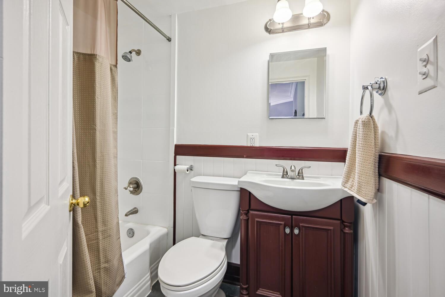1831 Belmont ROAD NW Unit: 201