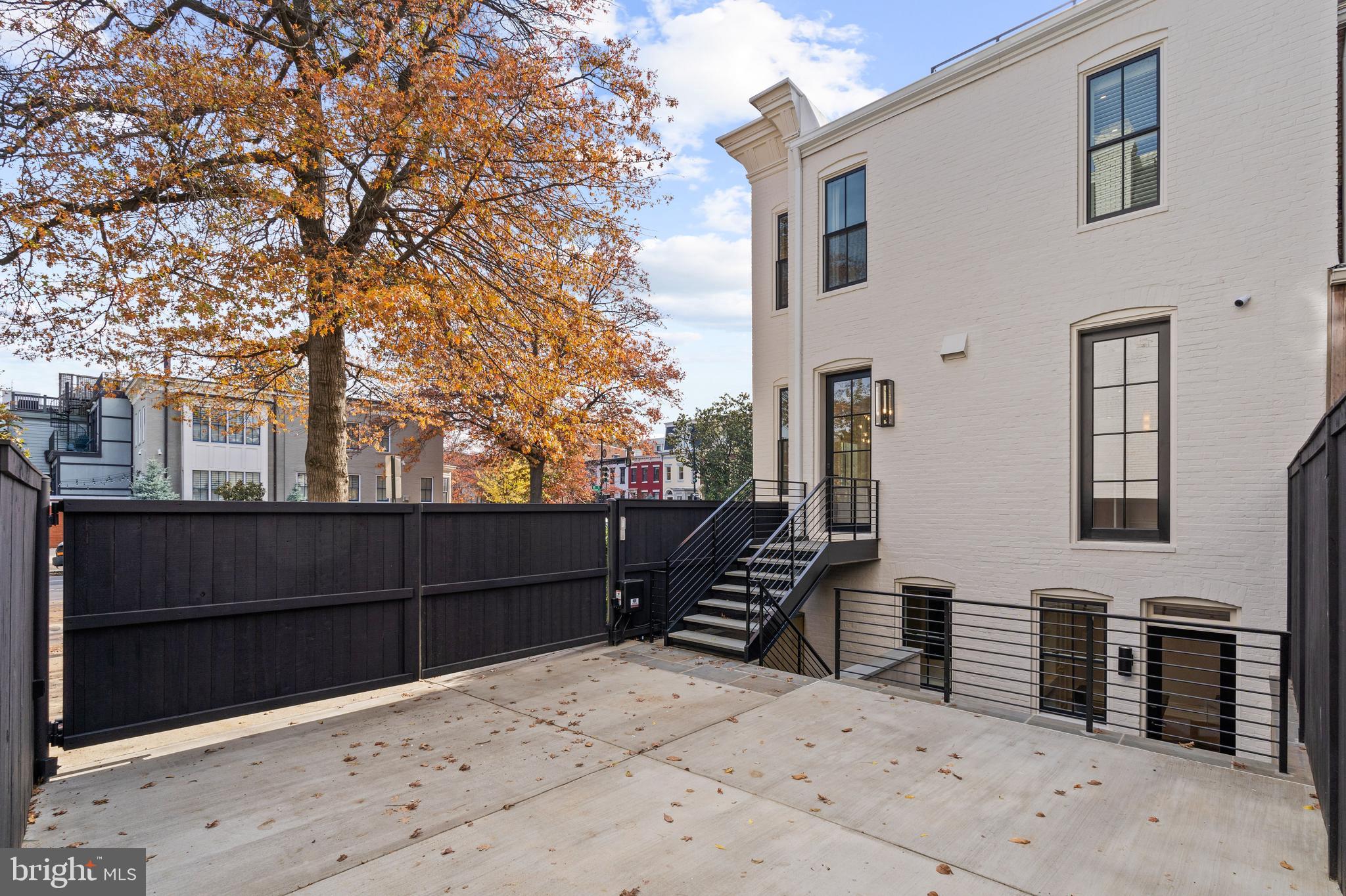 1501 S St NW