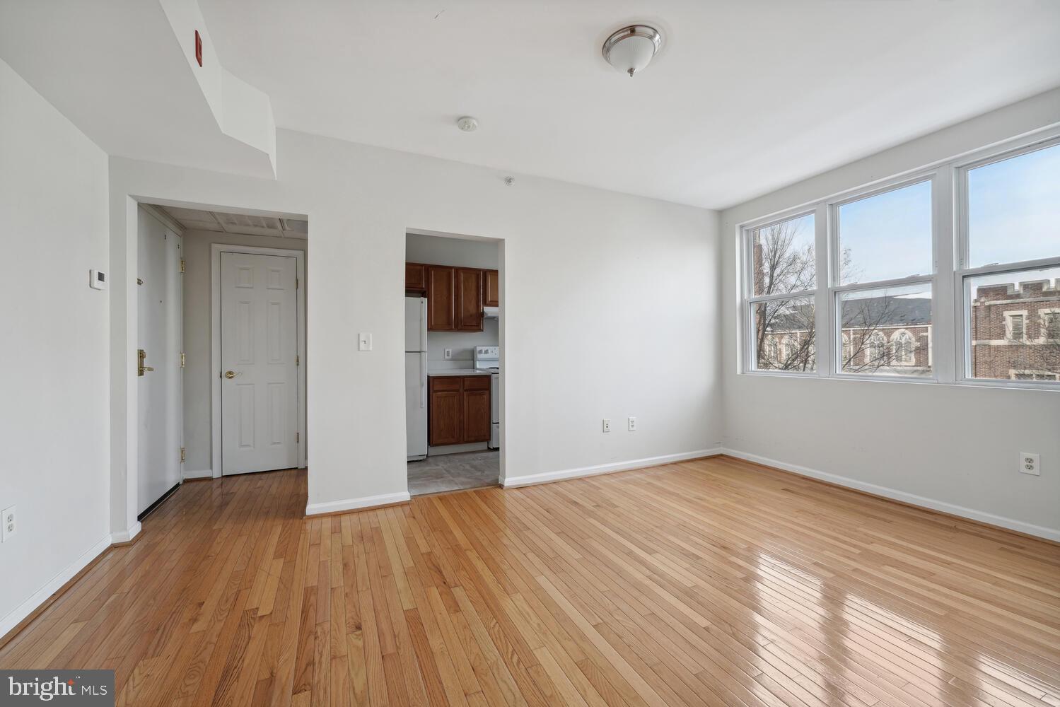1458 Columbia Rd NW #300