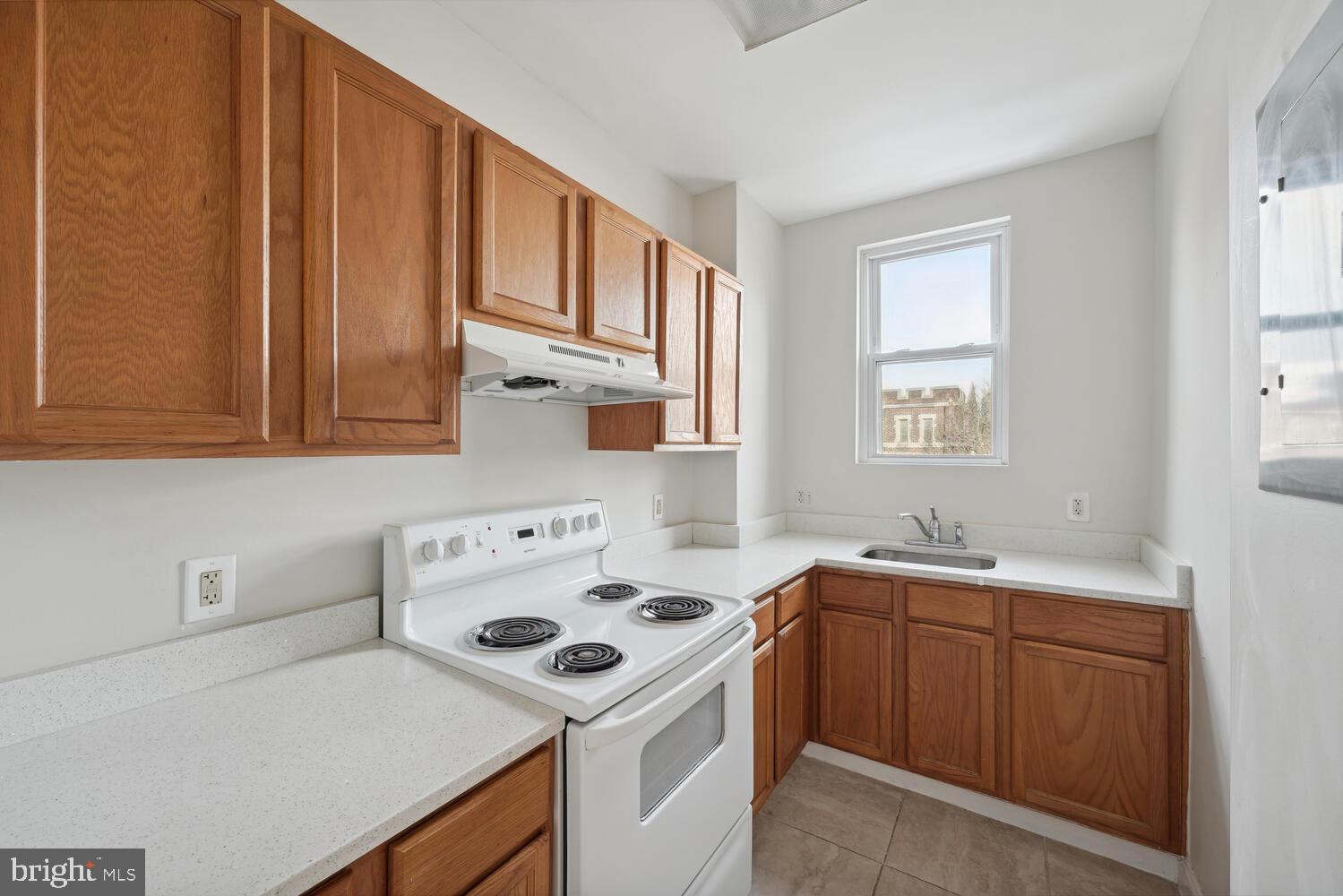 1458 Columbia Rd NW #300