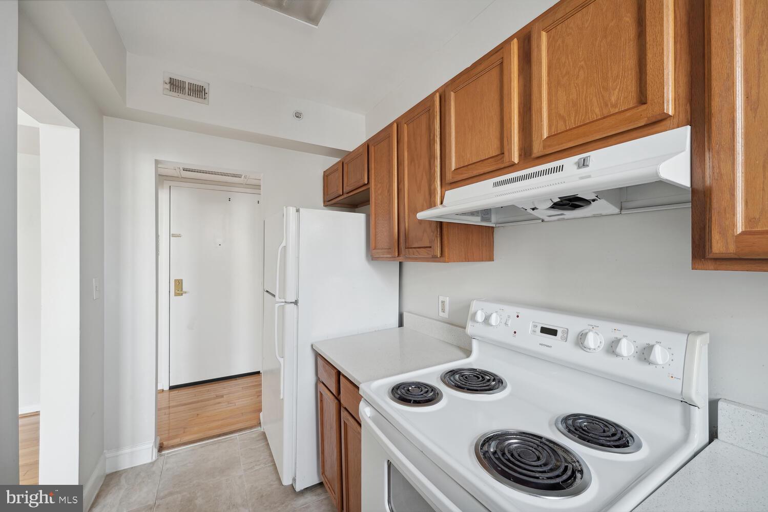 1458 Columbia Rd NW #300