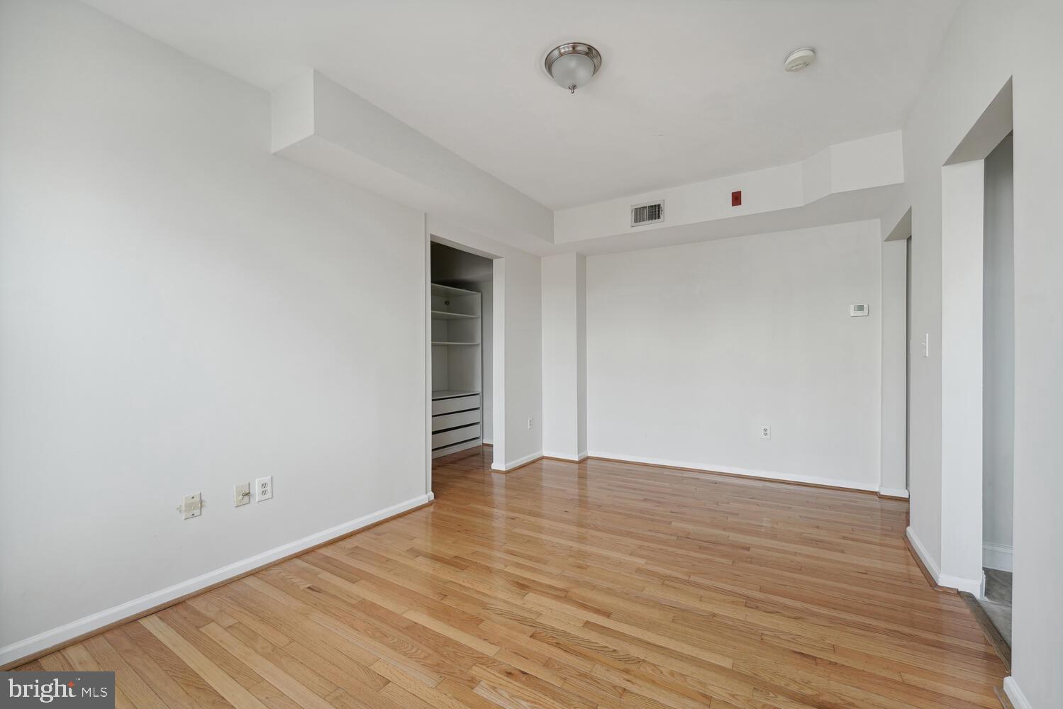 1458 Columbia Rd NW #300
