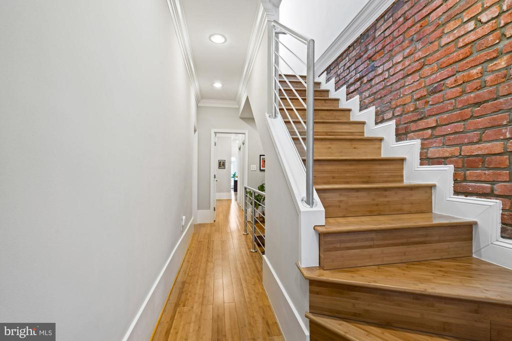 516 Shepherd St NW #2