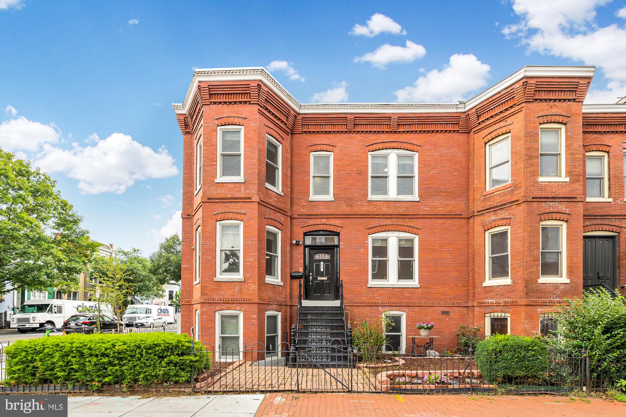 817 T ST NW #B