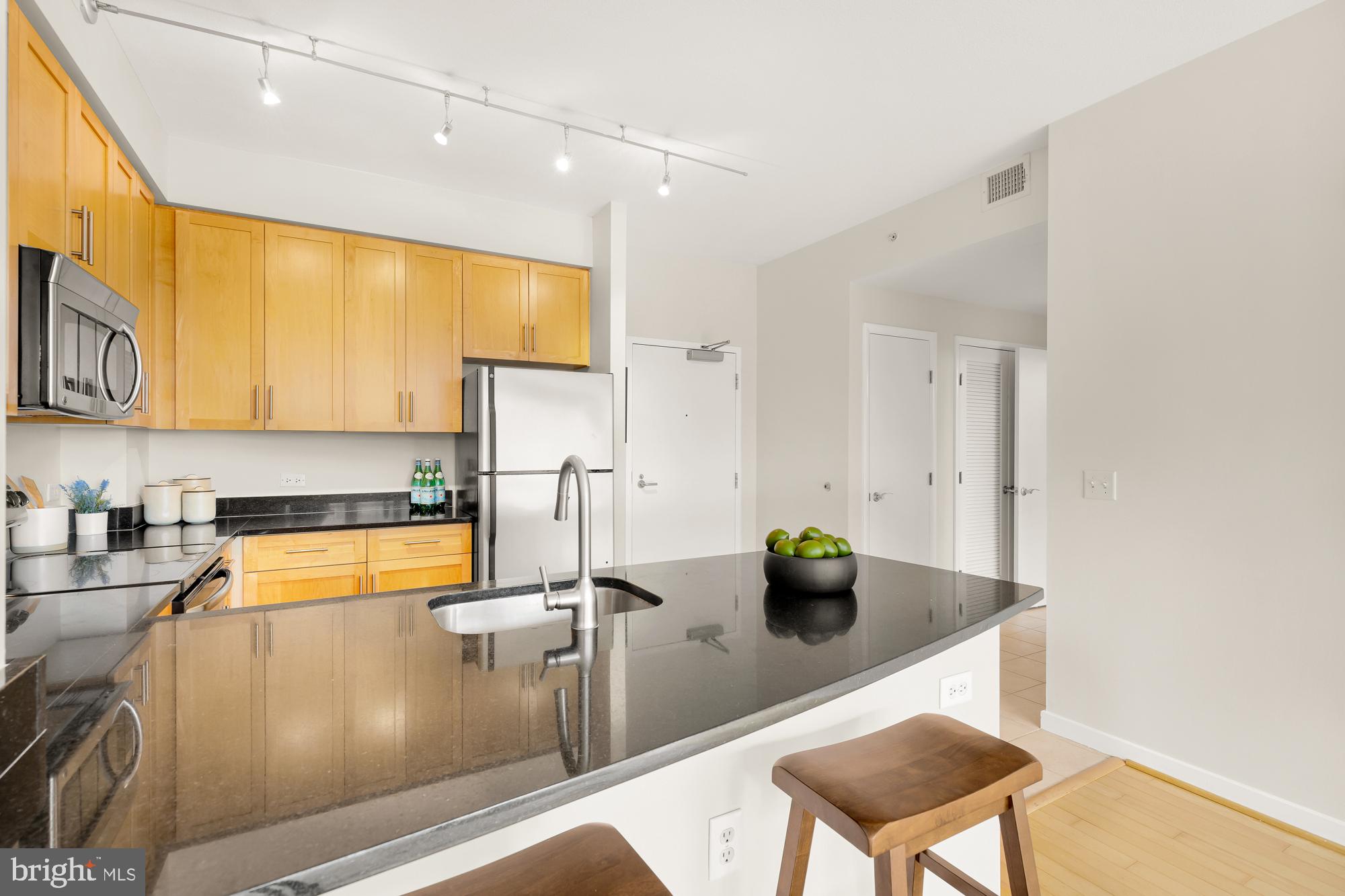 437 New York Ave NW #906