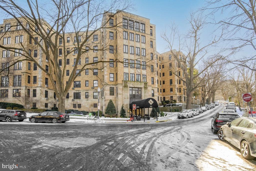 2032-2040 Belmont Rd NW #510