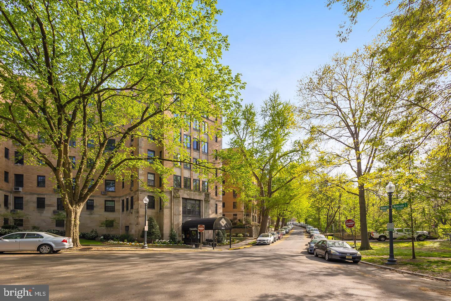 2032-2040 Belmont Rd NW #510