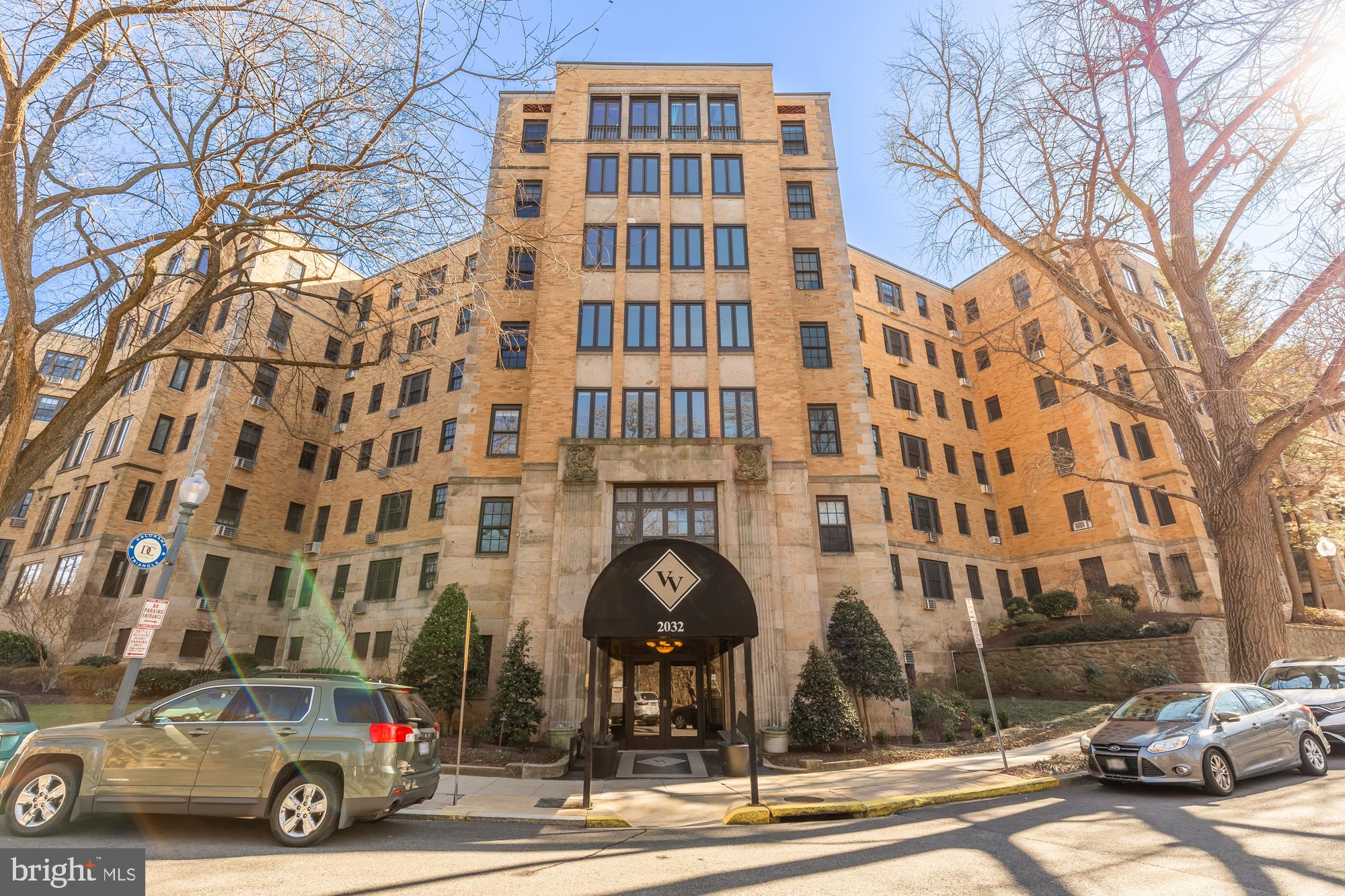 2040 BELMONT RD NW #628