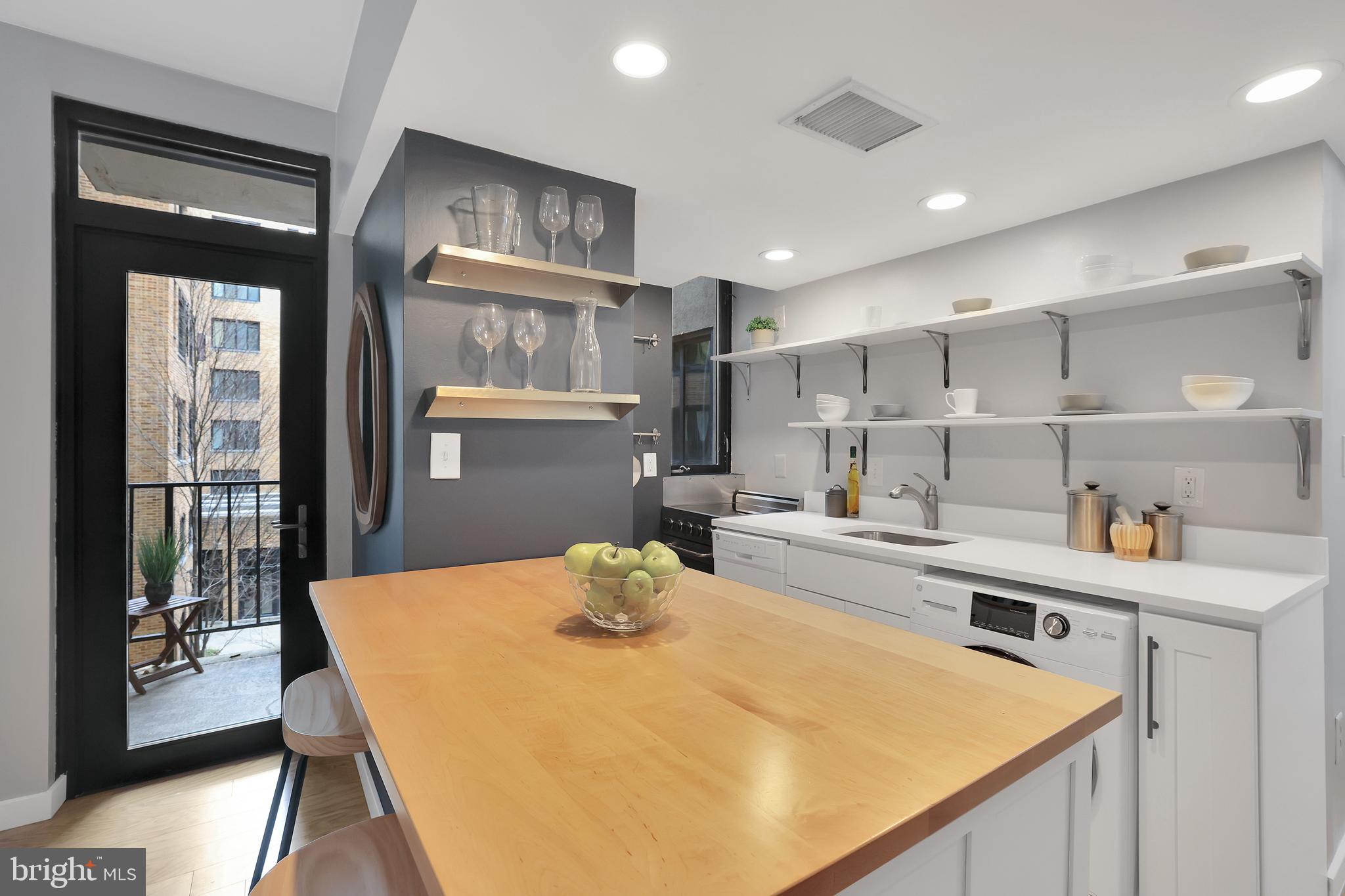 1701 16th St NW #330