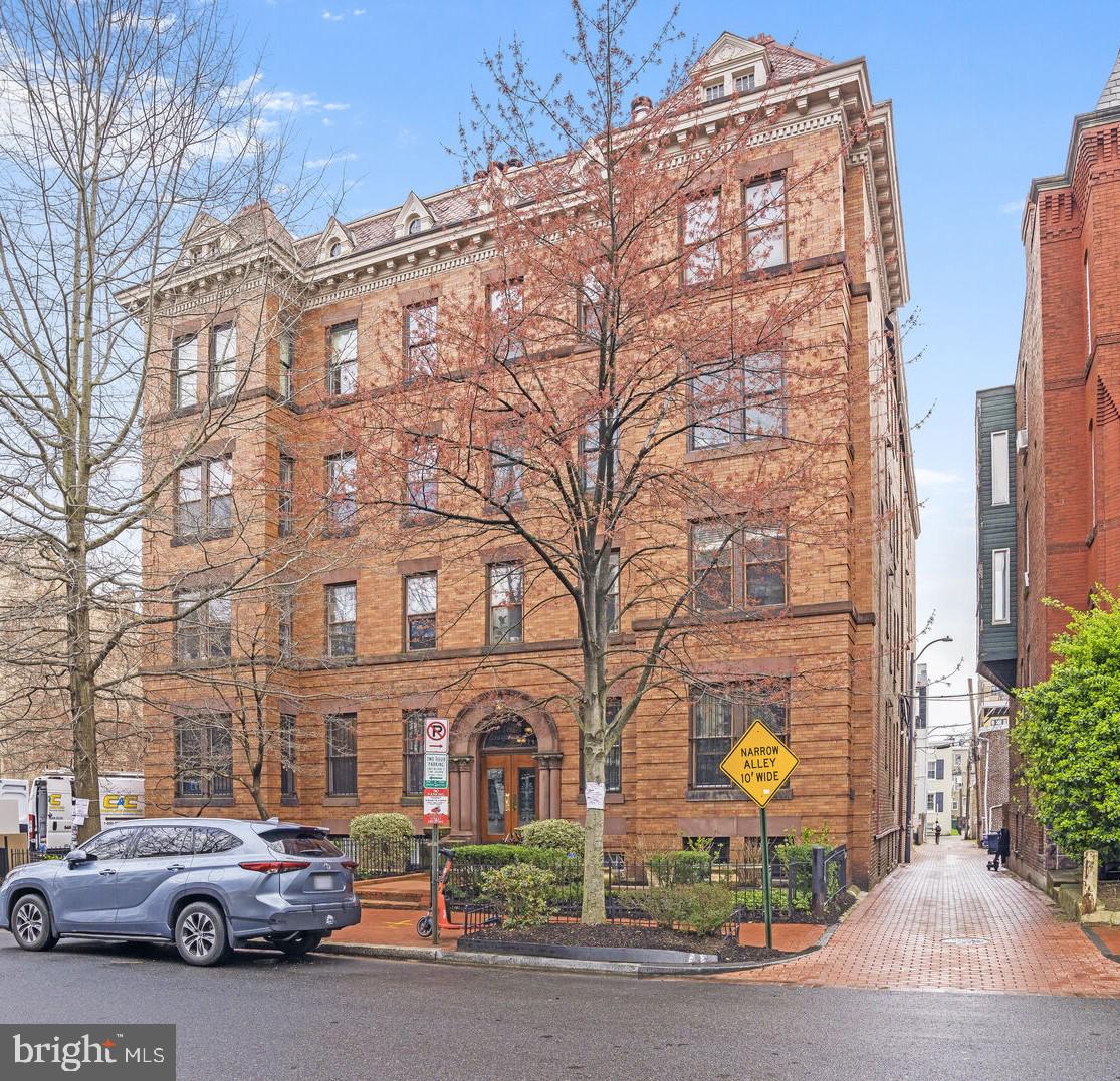 1824 S St NW #403