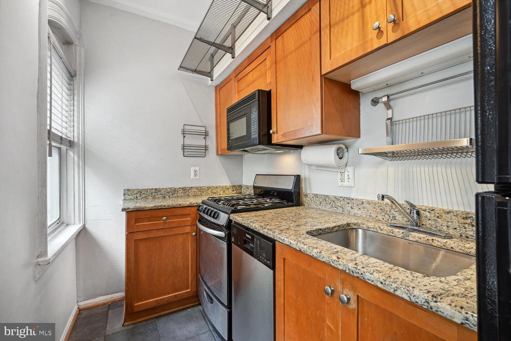 1831 Belmont Rd NW #201