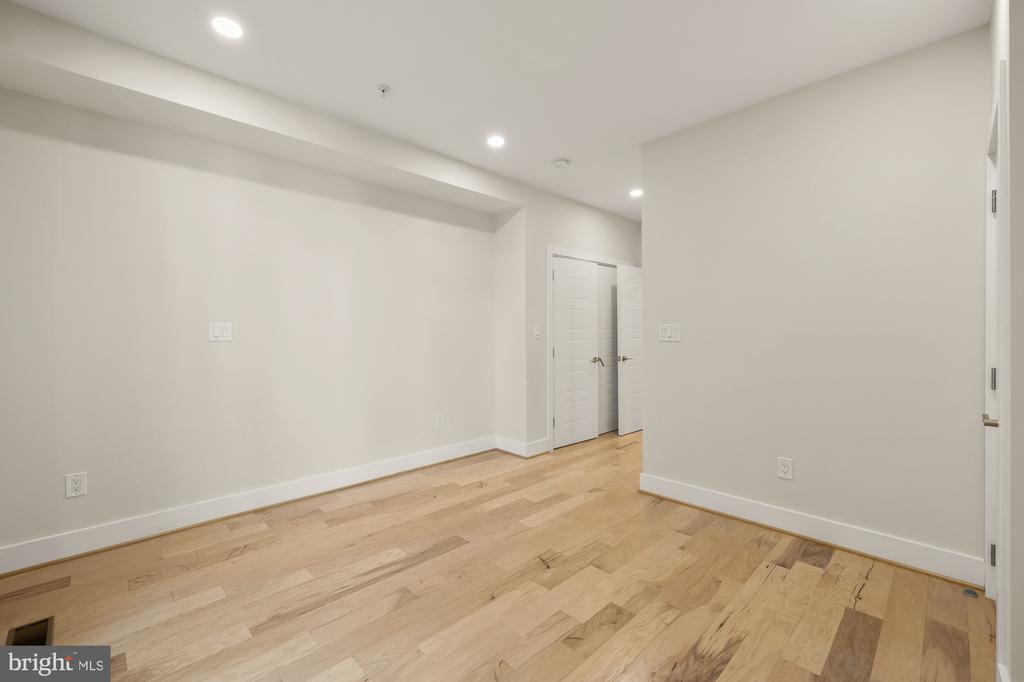 614 I ST NE #2