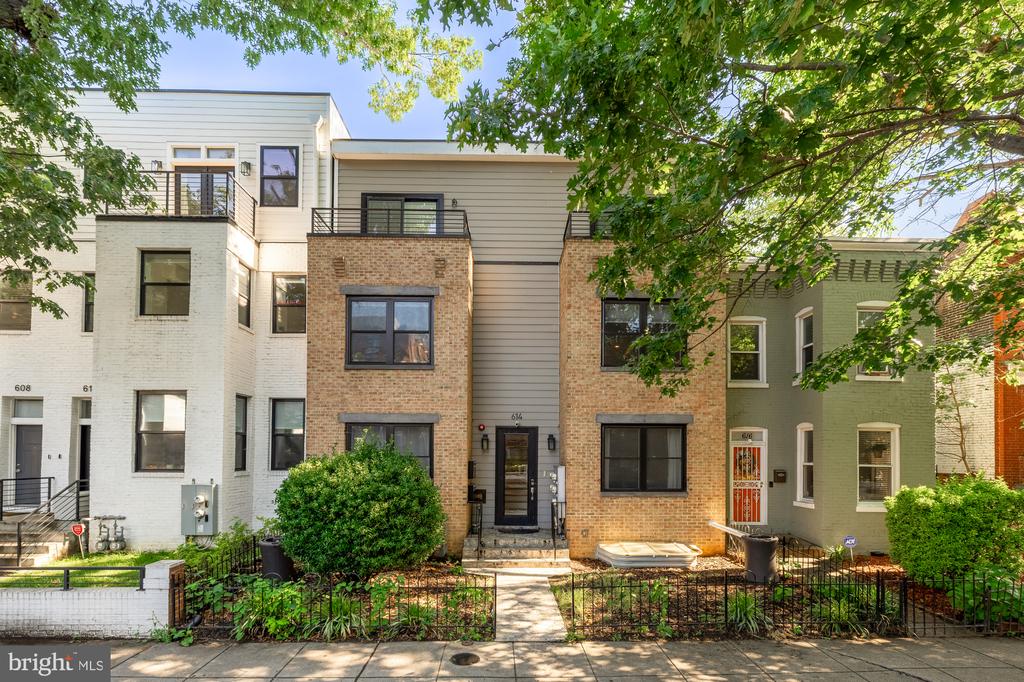 614 I ST NE #2