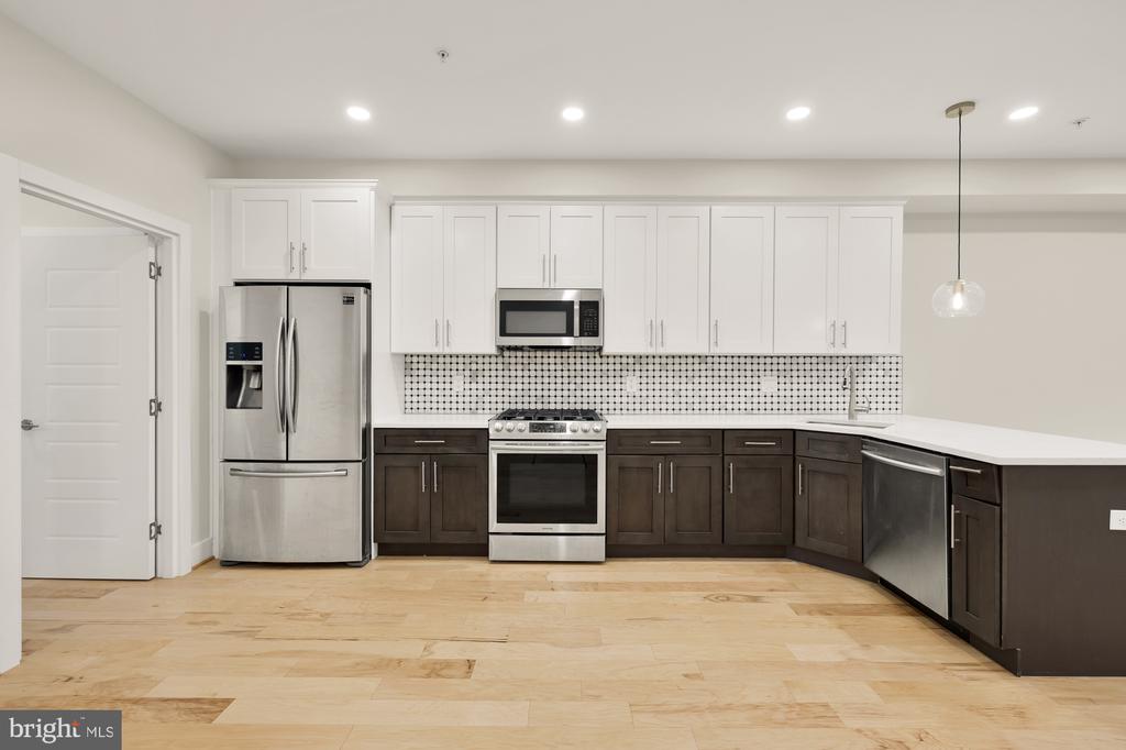 614 I ST NE #2