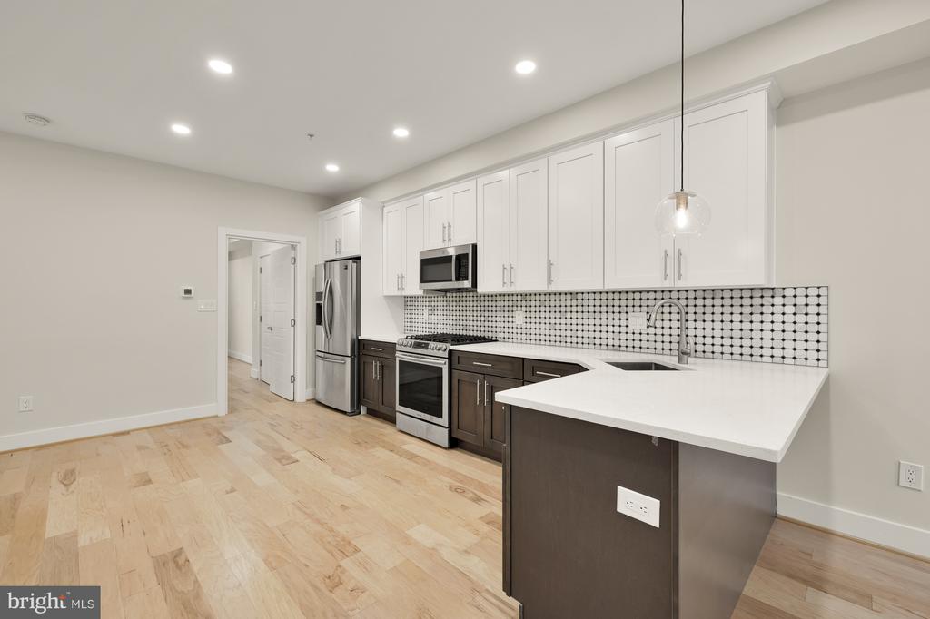 614 I ST NE #2