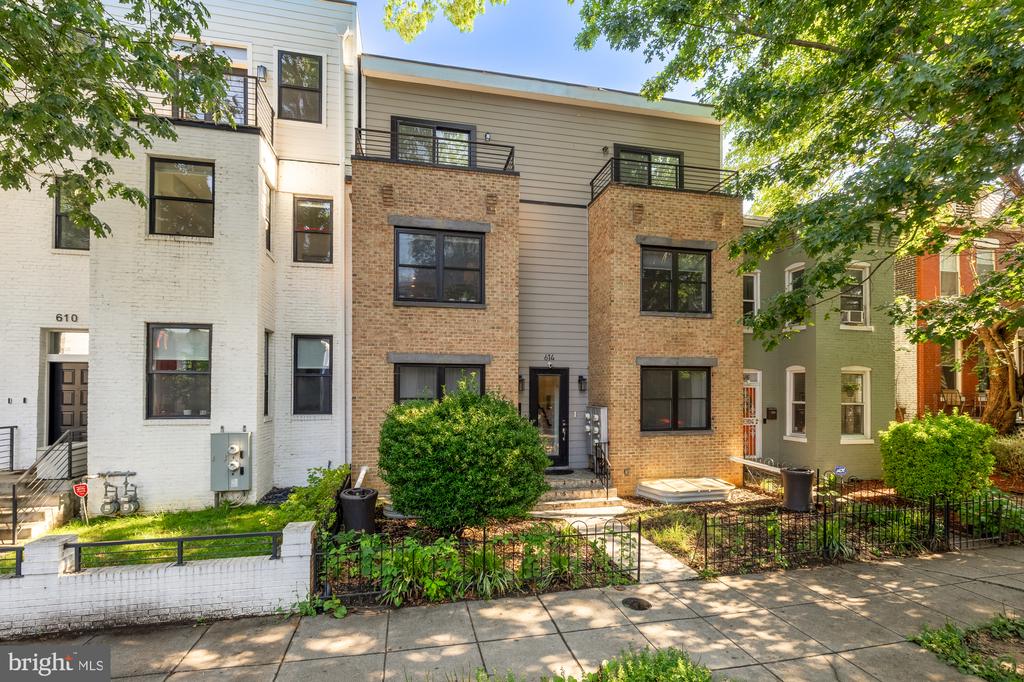 614 I ST NE #2