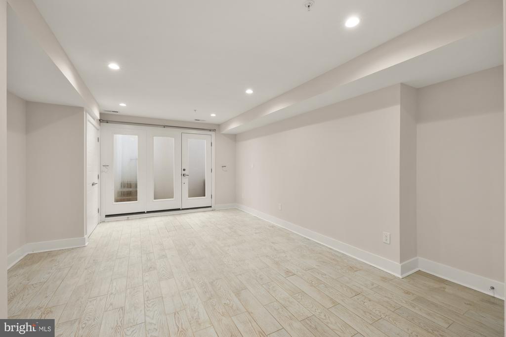 614 I ST NE #2