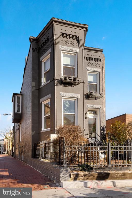 1713 15TH ST NW #1
