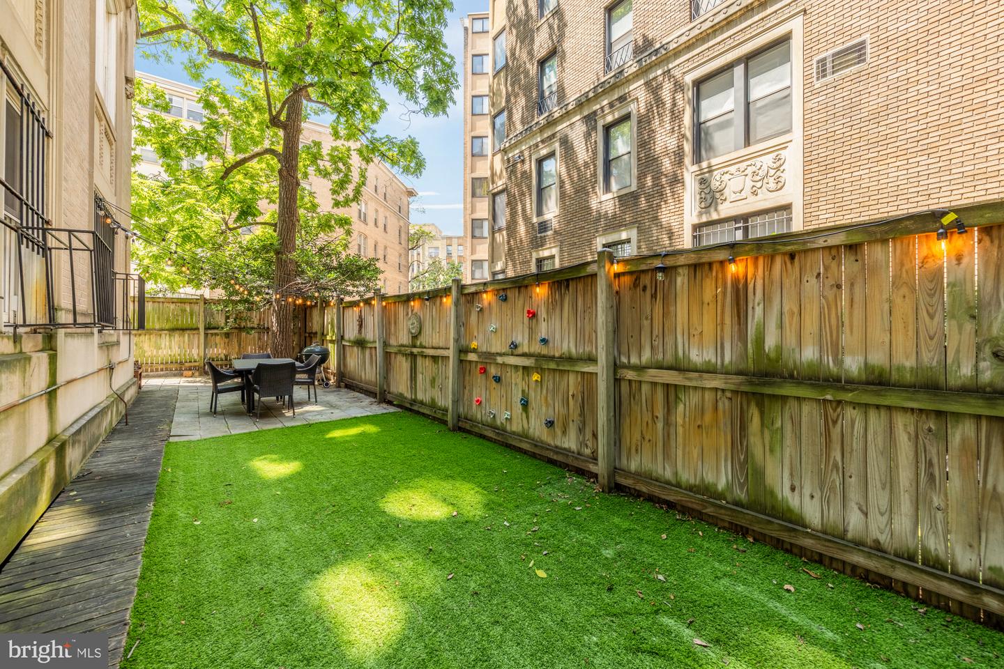 1901 Columbia Rd NW #105