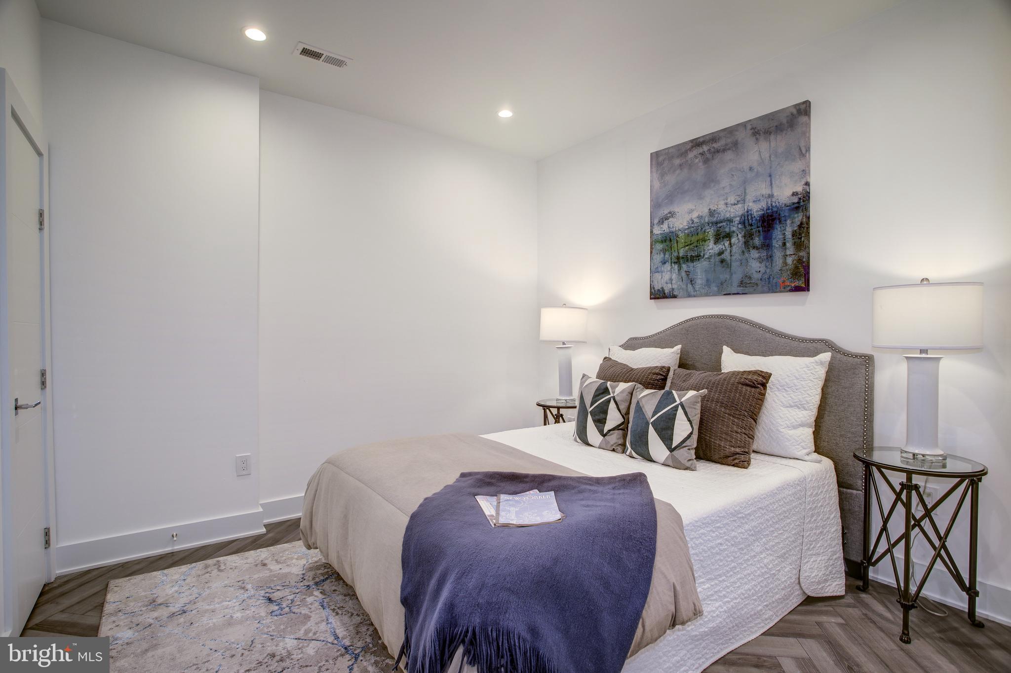 2429 ONTARIO RD NW #1