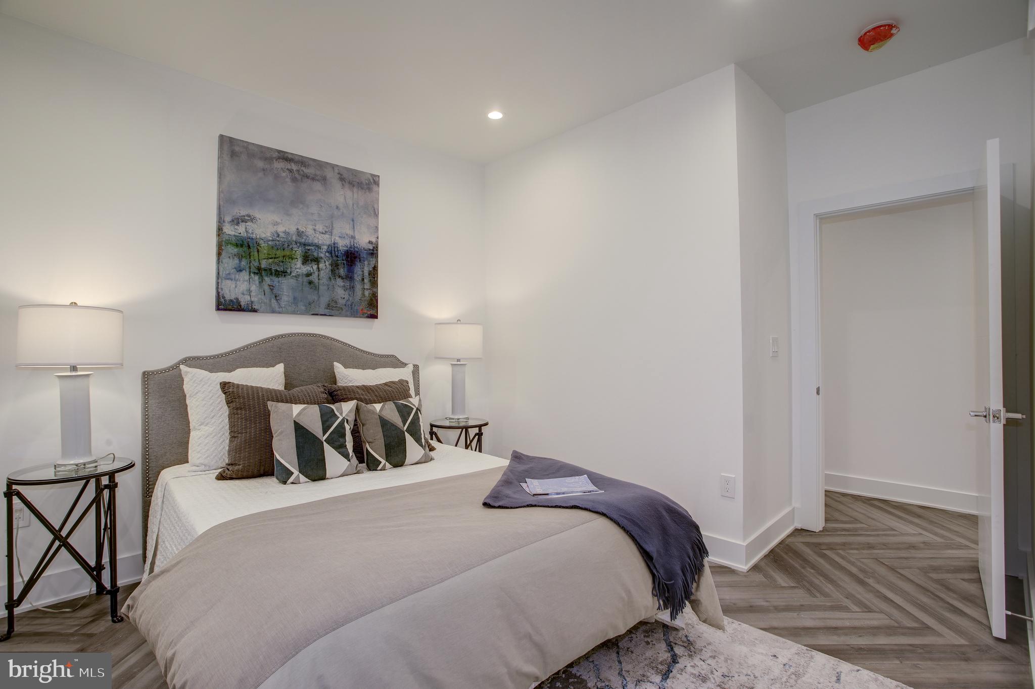 2429 ONTARIO RD NW #1