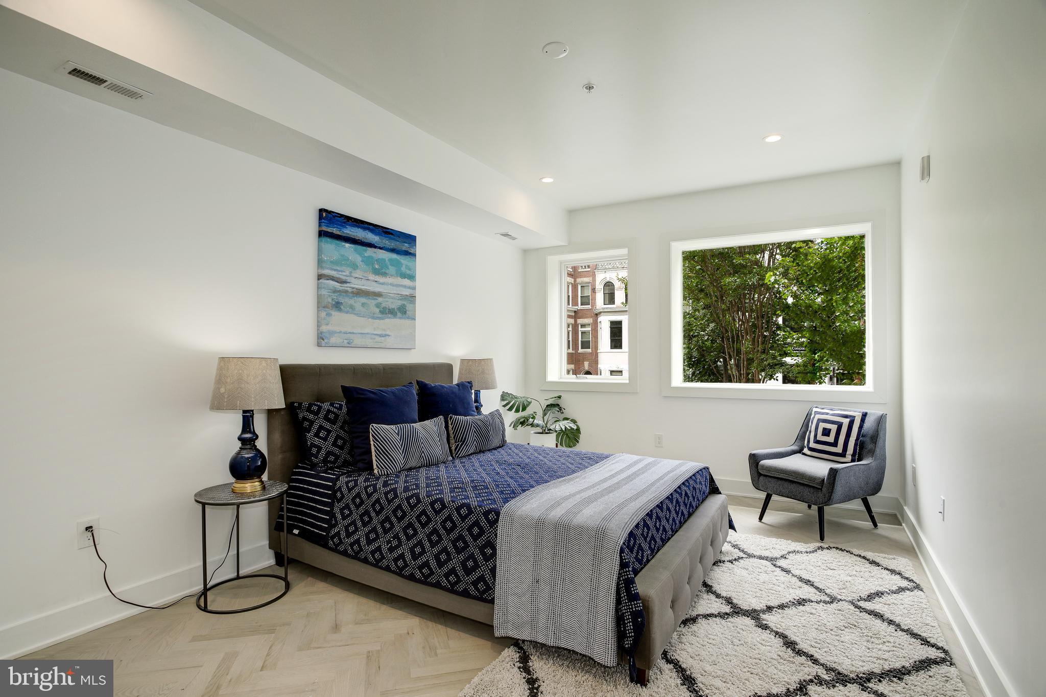 2429 ONTARIO RD NW #1