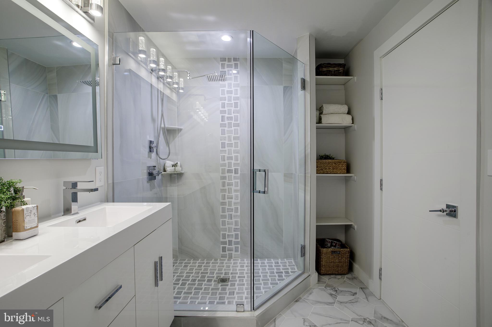 2429 ONTARIO RD NW #1