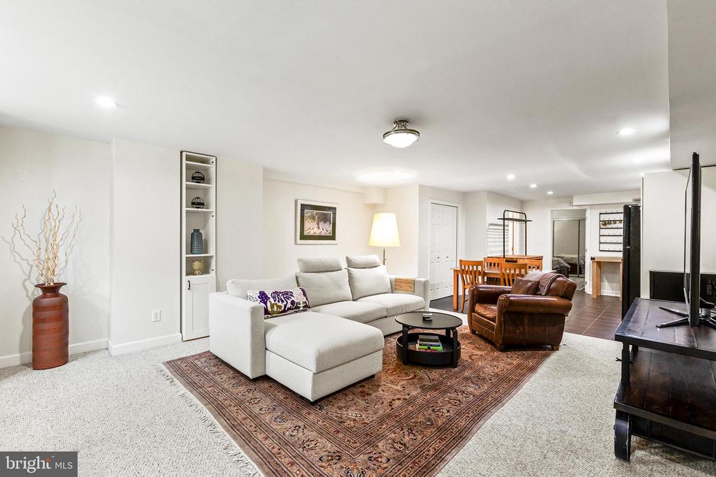 36 QUINCY PLACE NE