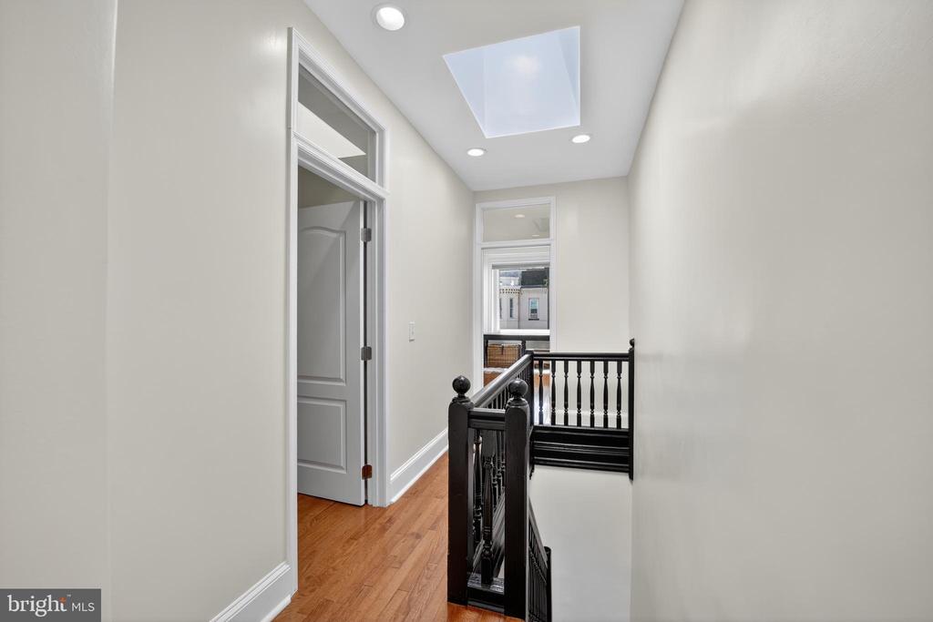 36 QUINCY PLACE NE