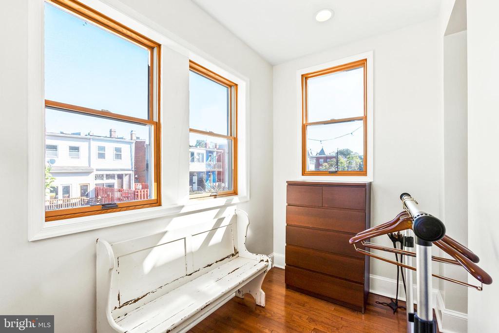 36 QUINCY PLACE NE