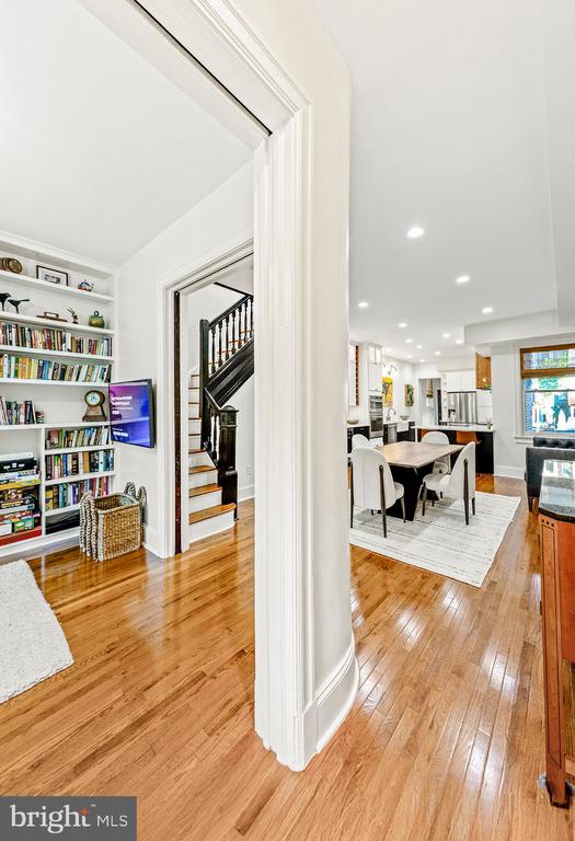 36 QUINCY PLACE NE