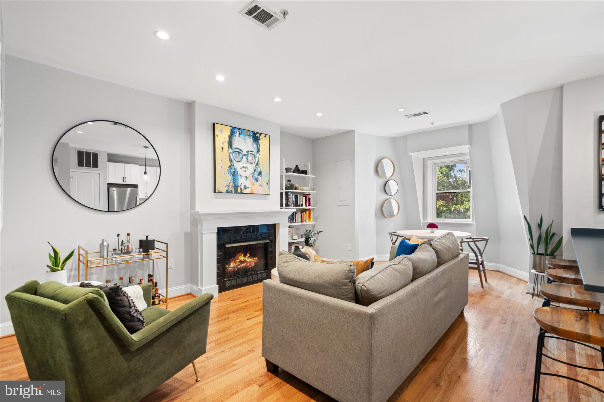 1407 15TH STREET NW 4