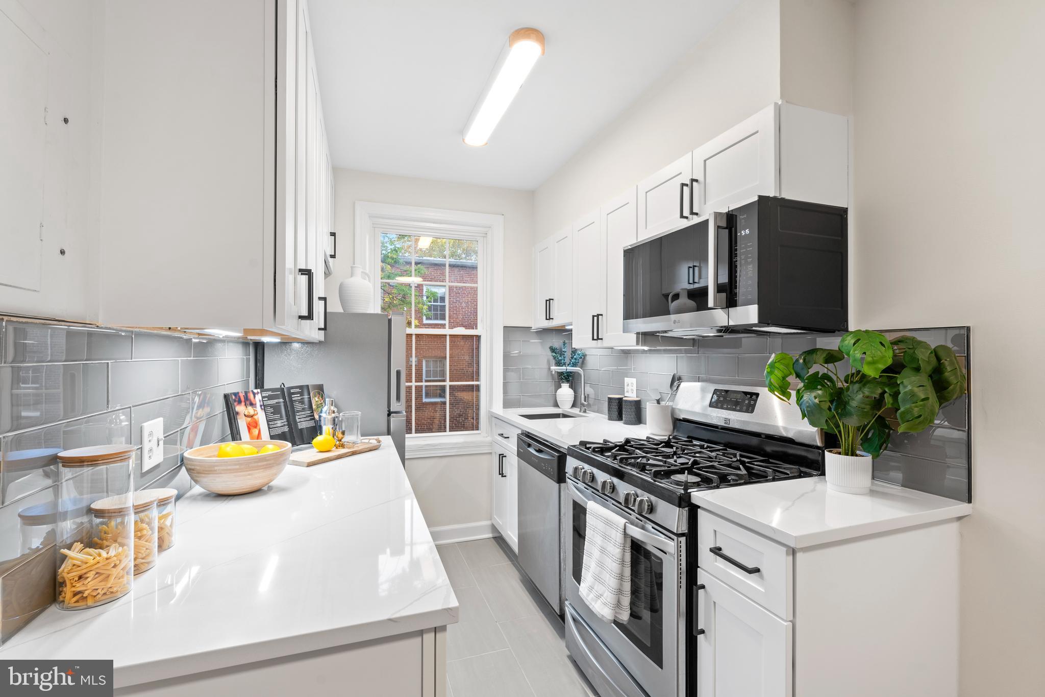 2803 CORTLAND PLACE NW 206