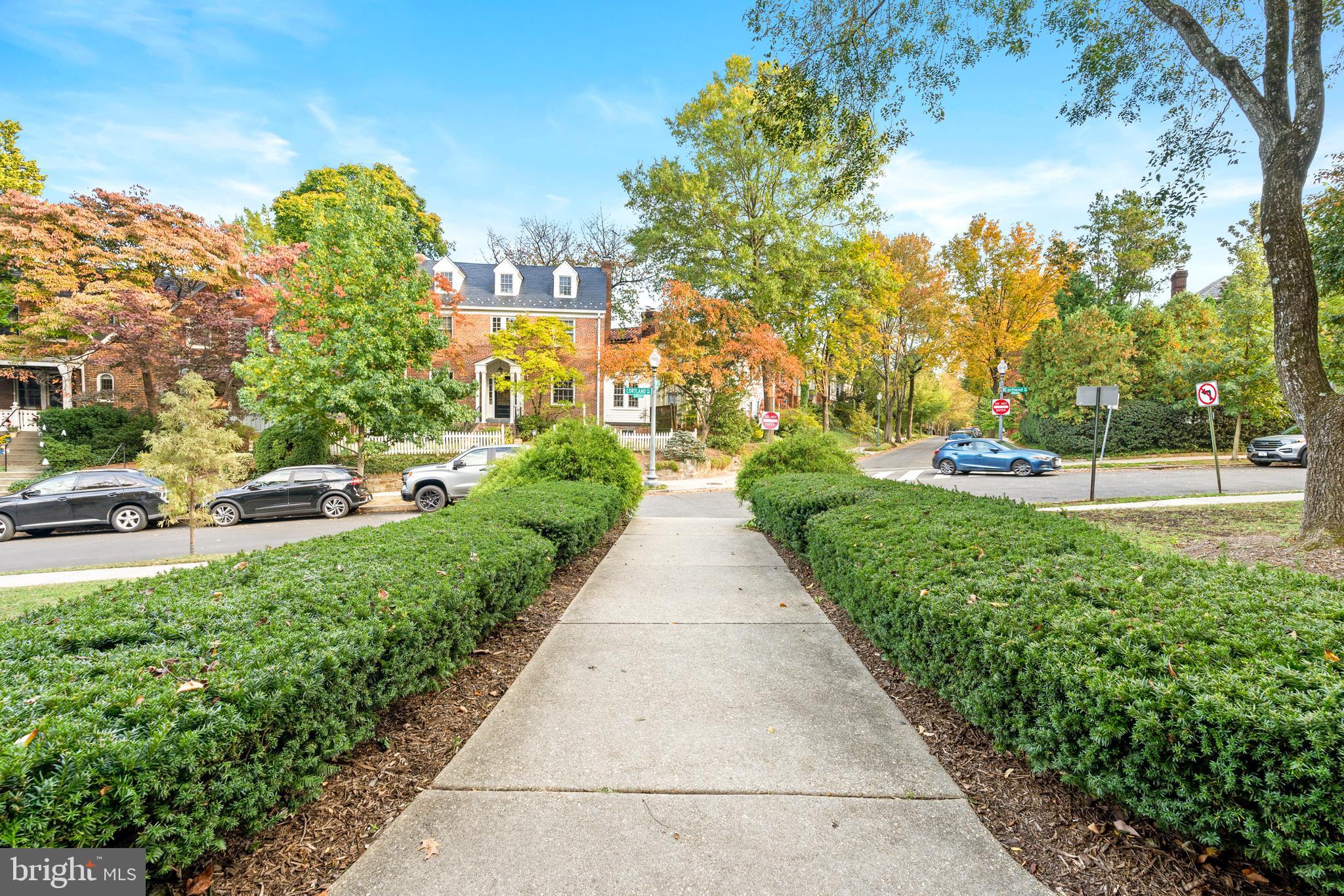 2803 CORTLAND PLACE NW 206