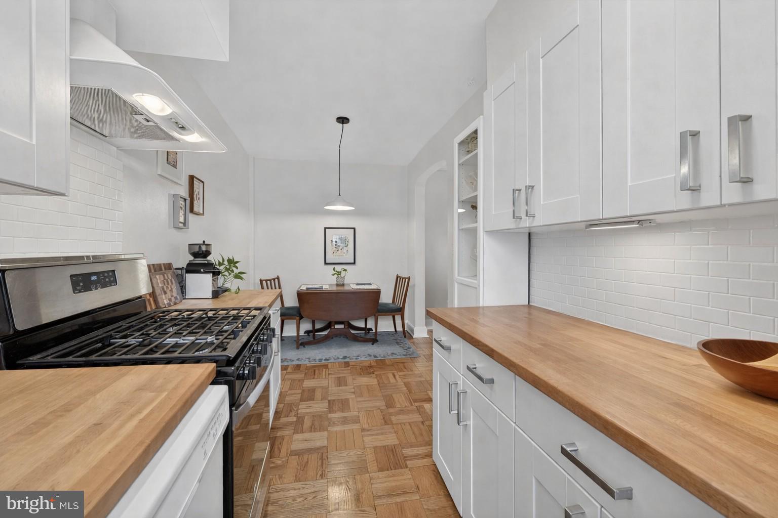 2803 CORTLAND PLACE NW 306