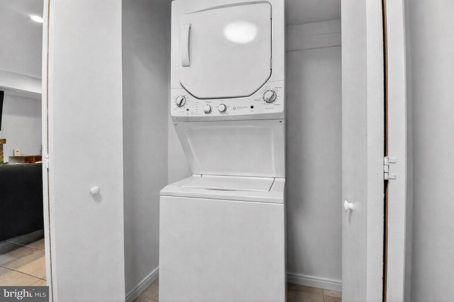 1339 CORCORAN STREET NW B