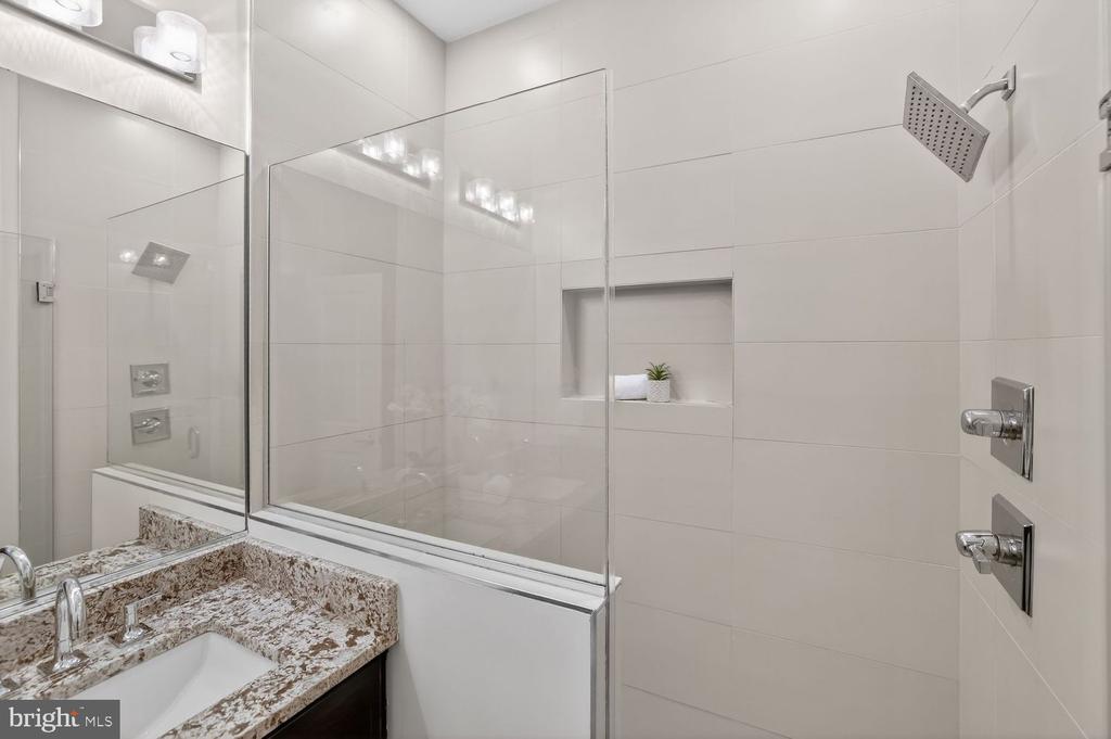 513 JEFFERSON STREET NW Unit: 1
