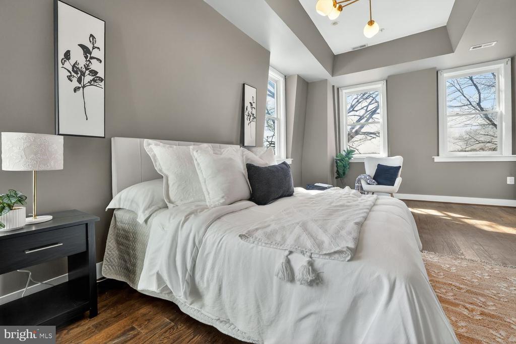 513 JEFFERSON STREET NW Unit: 1