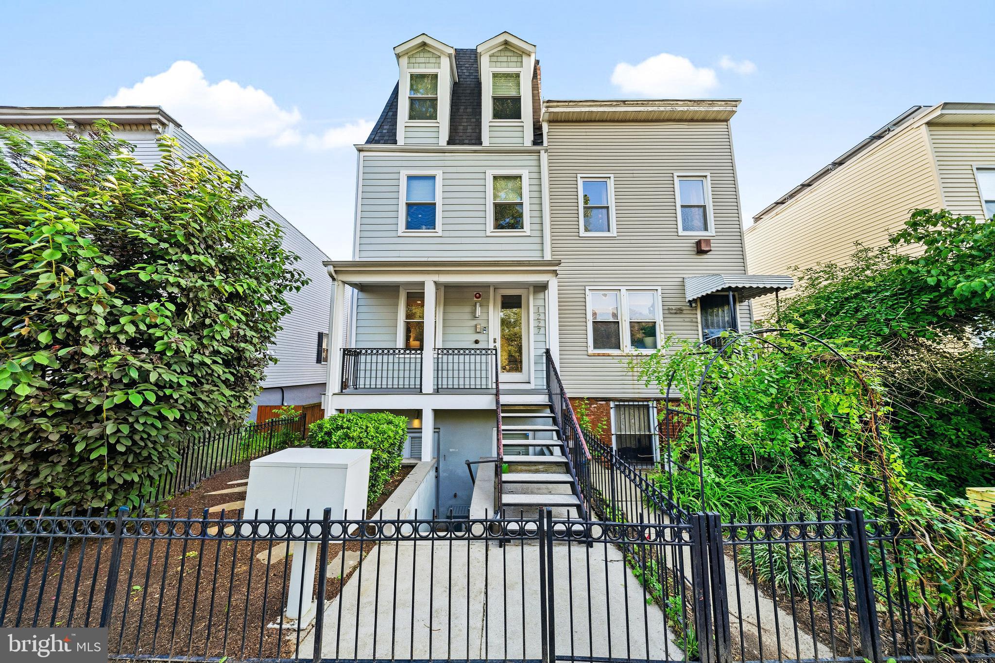 1227 MORSE STREET NE 2