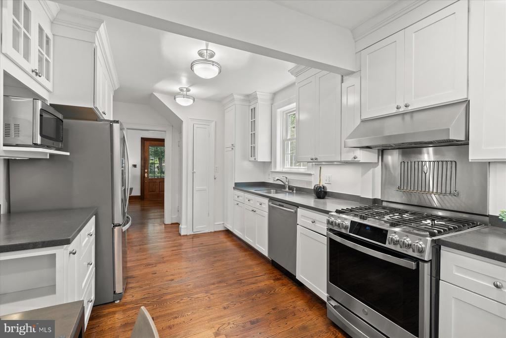 4906 46TH STREET NW